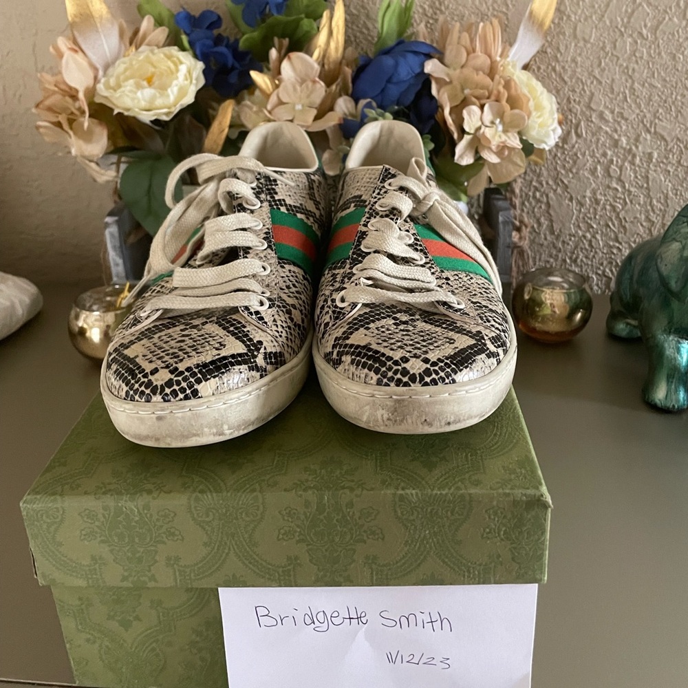 Authentic Croc embossed Gucci Sneakers Size 40
